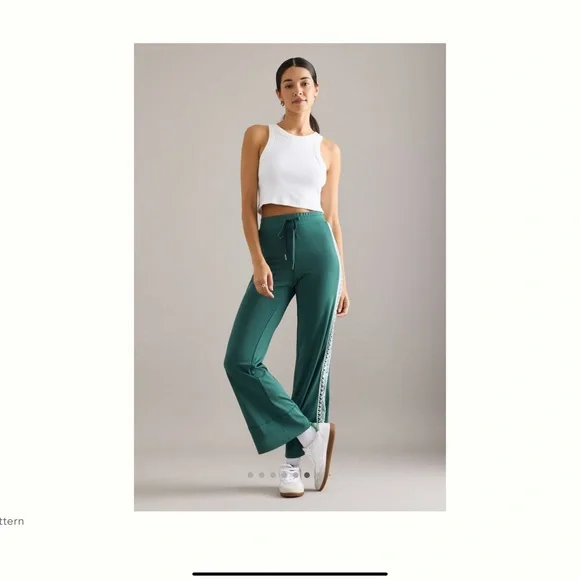 Daily Practice Sports Club Knit Pants - Picture 3 of 10